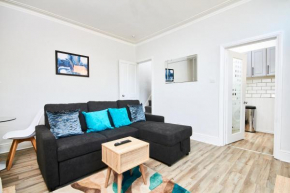 5 minutes from Leeds City Centre - Parking